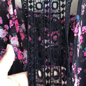 No Boundaries Black Floral Sheer Blouse XL